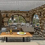 Amalgam Homes Paros