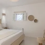 Amalgam Homes Paros Вилла