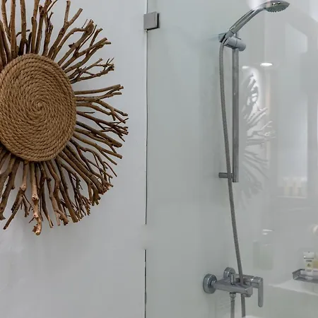 Amalgam Homes Paros