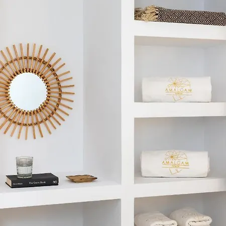 Amalgam Homes Paros * 암벨라스