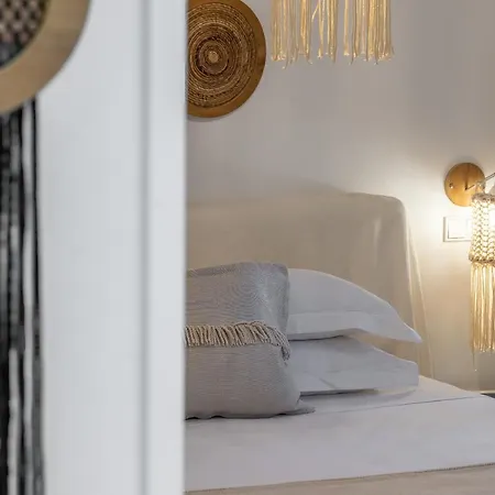 Amalgam Homes Paros