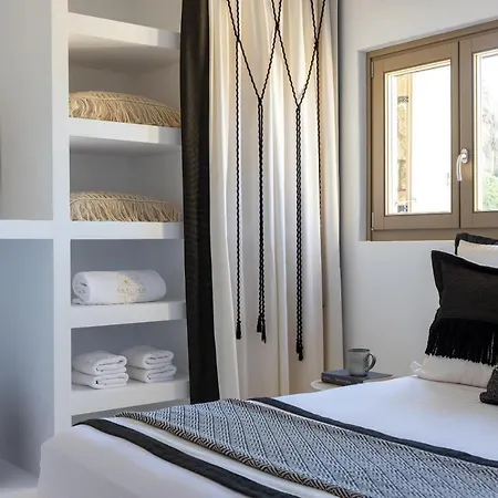 Amalgam Homes Paros أمبيلاس
