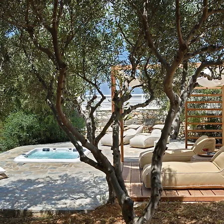 Amalgam Homes Paros أمبيلاس