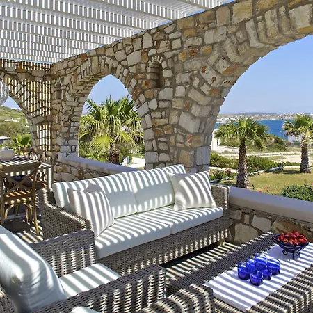 Amalgam Homes Paros *